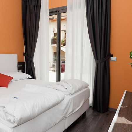 Gardesana Active Apartments มัลเชซิเน ภายนอก รูปภาพ
