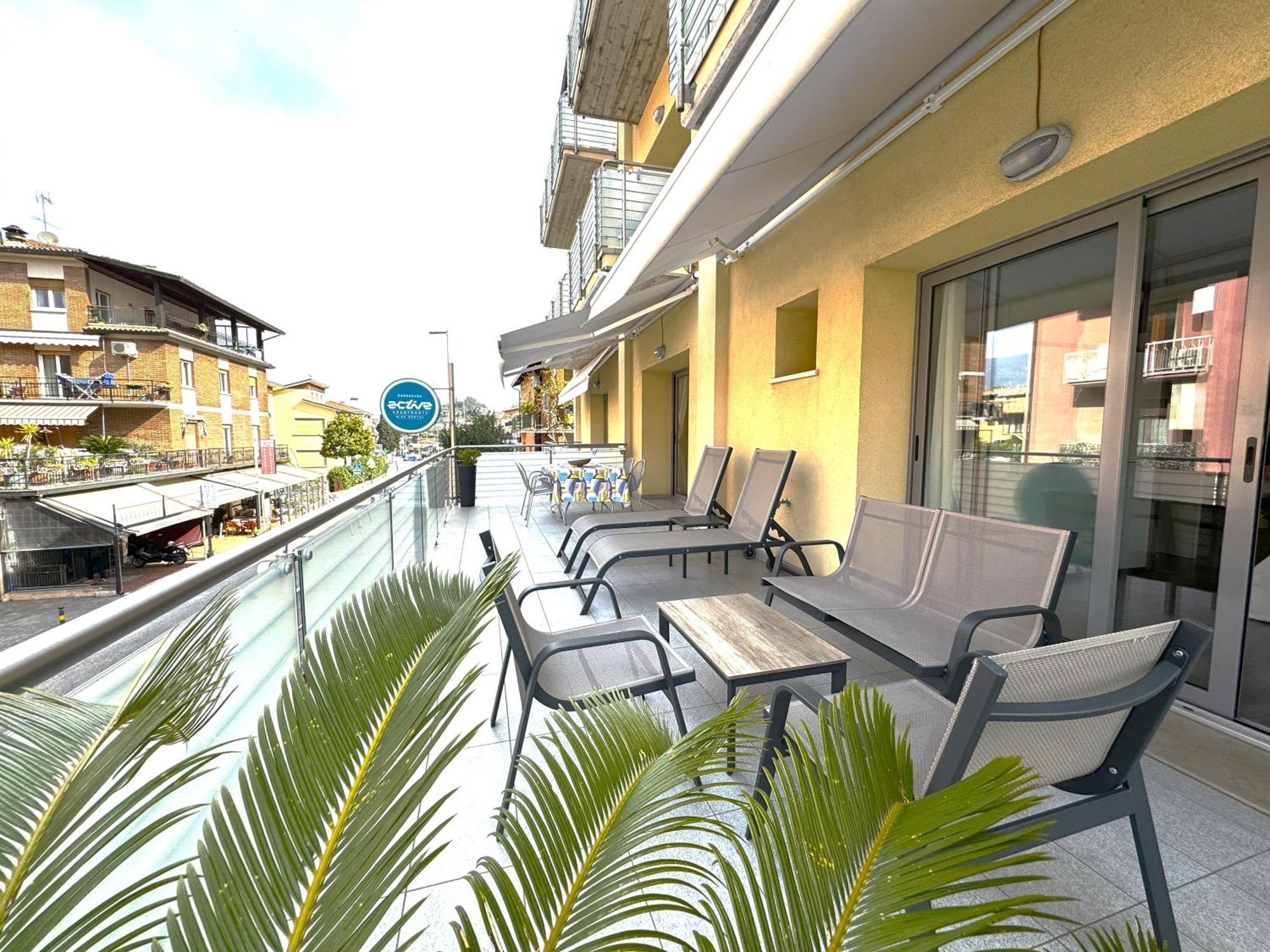 Gardesana Active Apartments มัลเชซิเน ภายนอก รูปภาพ