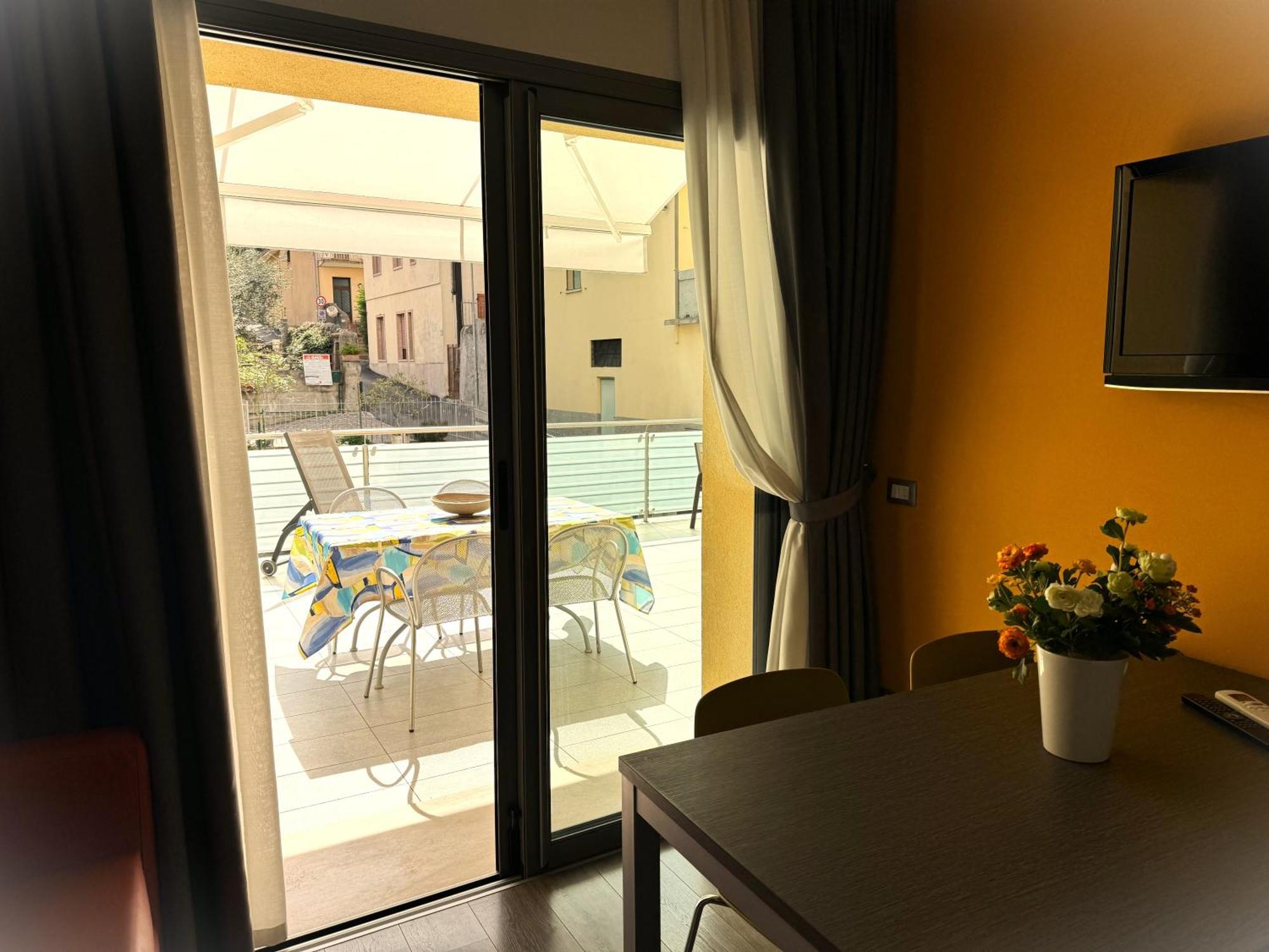 Gardesana Active Apartments มัลเชซิเน ภายนอก รูปภาพ
