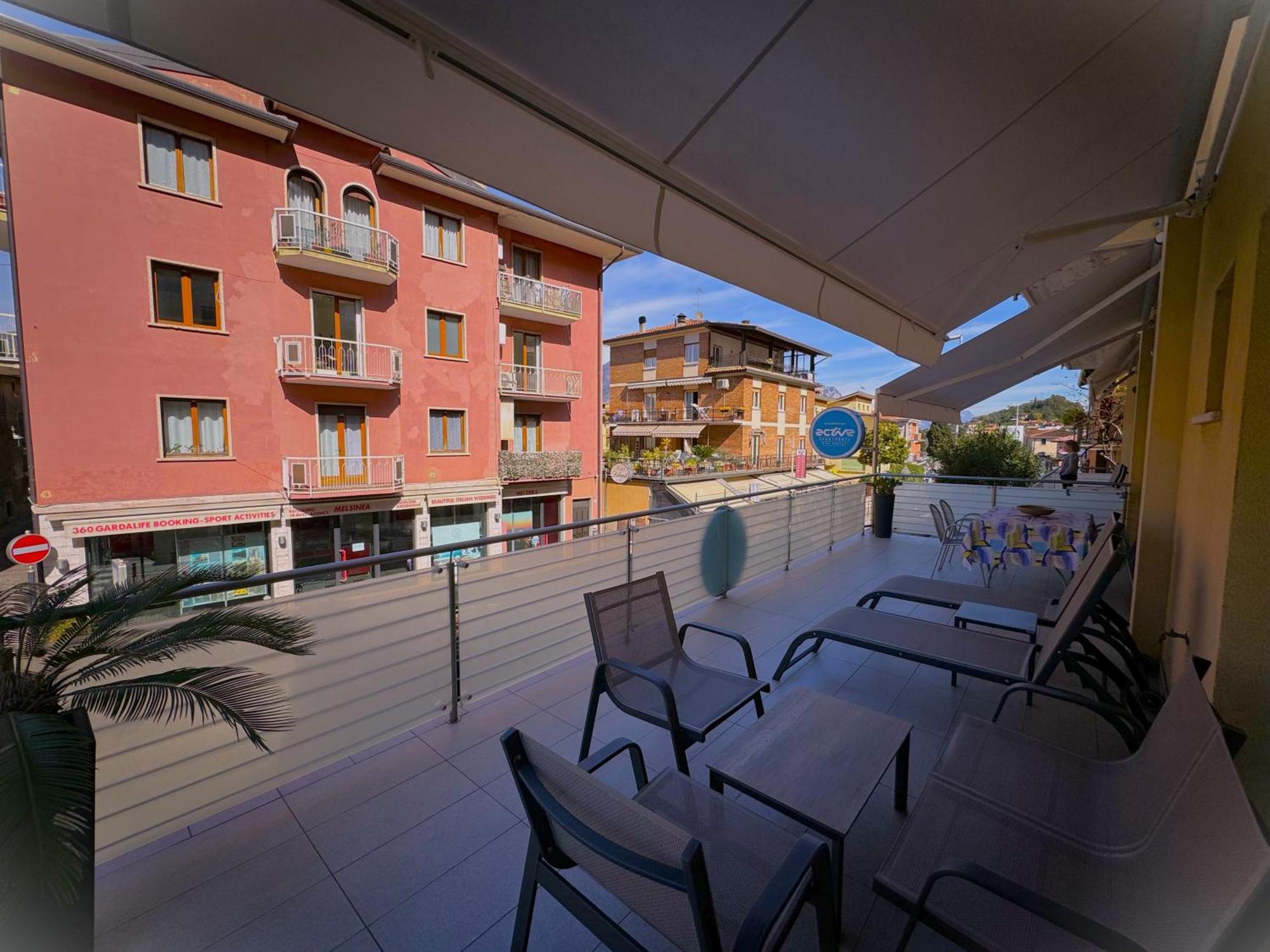Gardesana Active Apartments มัลเชซิเน ภายนอก รูปภาพ